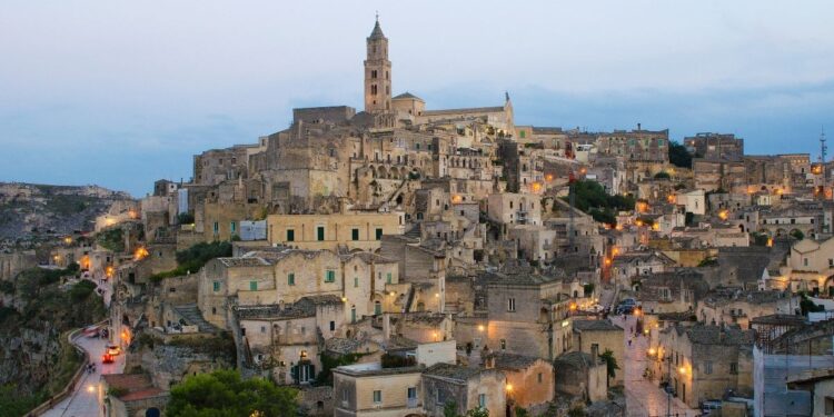 The truth about 1 euro houses in Italy: discover the hidden costs —  idealista/news